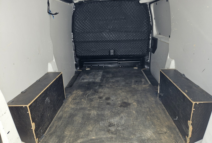 Peugeot Expert IV STANDARD 2.0 BLUEHDI 120 EAT8 ASPHALT