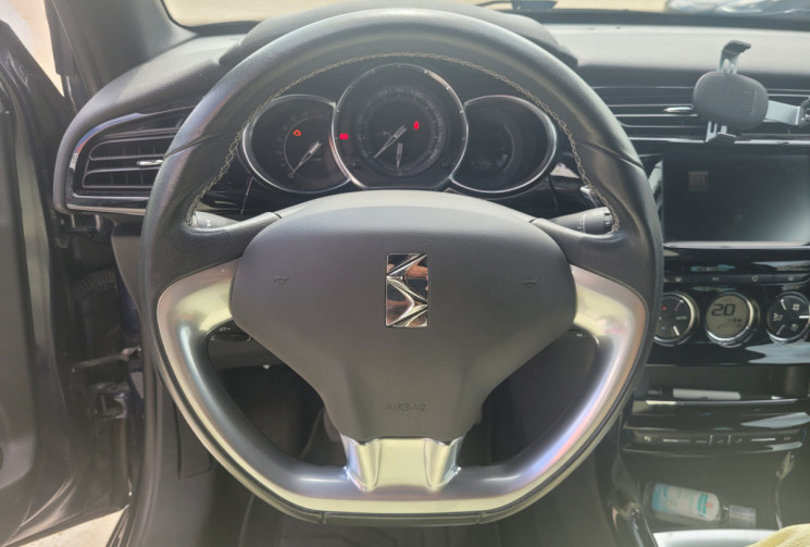 Citroën DS3 1.2 PURETECH 82 SO CHIC - Moteur changé 