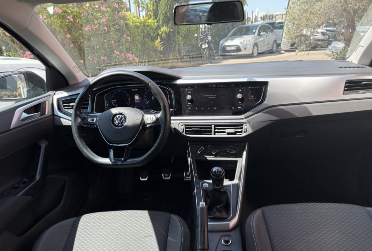 Volkswagen Polo 1.0 TSI 95cv ACTIVE / Carplay / Virtual Cockpit / Radars / 2021 / 65000km