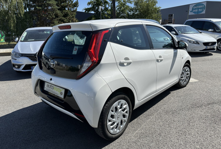 Toyota Aygo PHASE 2 1.0 VVTi  X-SHIFT 72 CV X-PLAY BOITE AUTO 