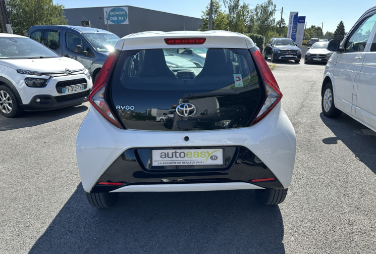 Toyota Aygo PHASE 2 1.0 VVTi  X-SHIFT 72 CV X-PLAY BOITE AUTO 