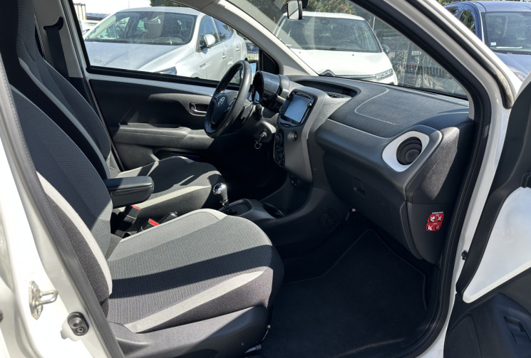 Toyota Aygo PHASE 2 1.0 VVTi  X-SHIFT 72 CV X-PLAY BOITE AUTO 