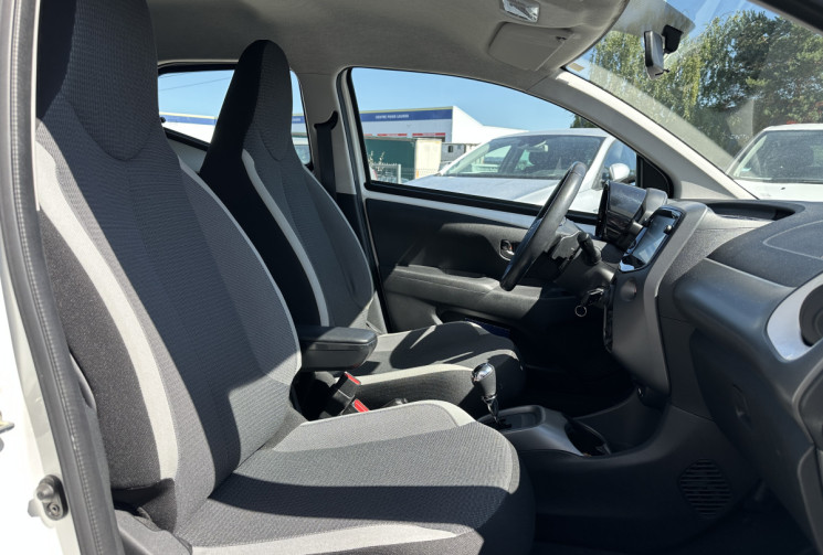 Toyota Aygo PHASE 2 1.0 VVTi  X-SHIFT 72 CV X-PLAY BOITE AUTO 