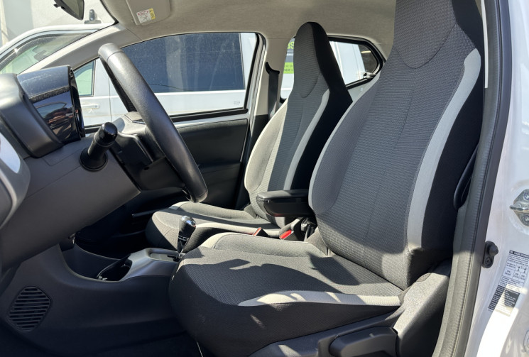 Toyota Aygo PHASE 2 1.0 VVTi  X-SHIFT 72 CV X-PLAY BOITE AUTO 