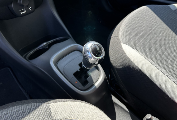 Toyota Aygo PHASE 2 1.0 VVTi  X-SHIFT 72 CV X-PLAY BOITE AUTO 