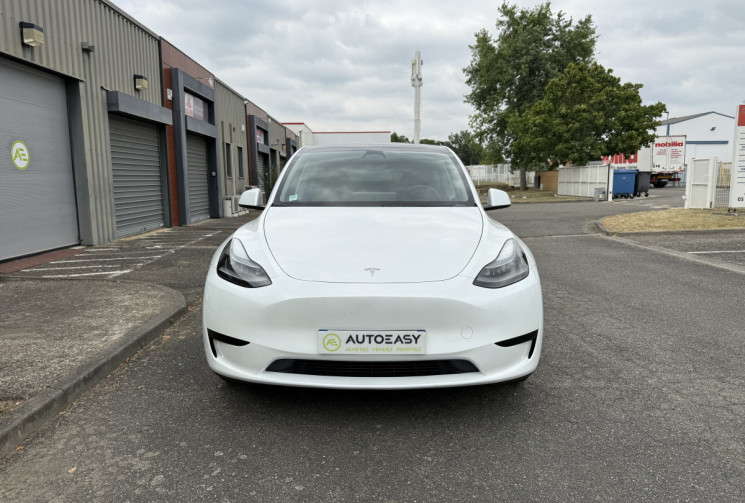 Tesla Model Y  Standard 