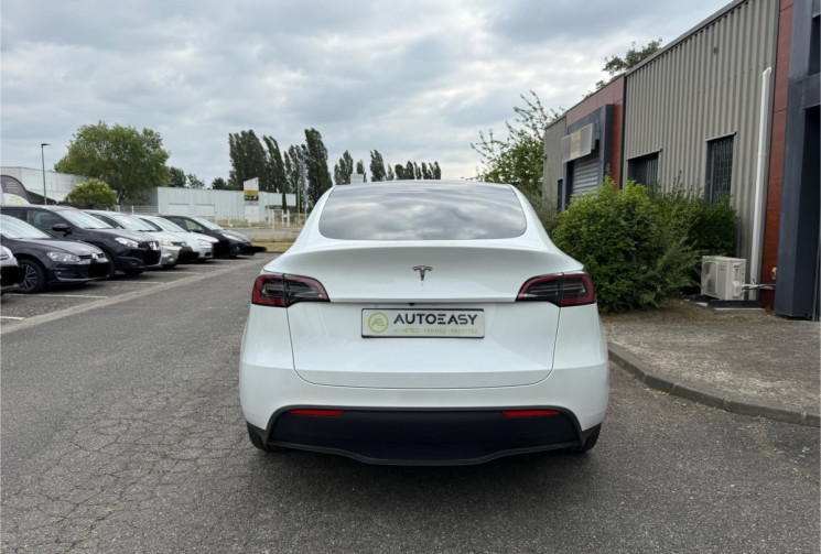 Tesla Model Y  Standard 