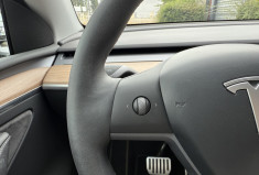 Tesla Model Y  Standard 