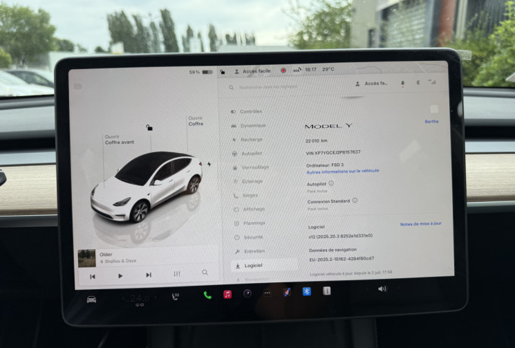 Tesla Model Y  Standard 