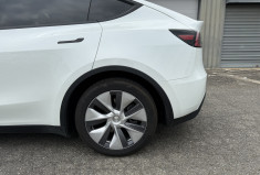 Tesla Model Y  Standard 