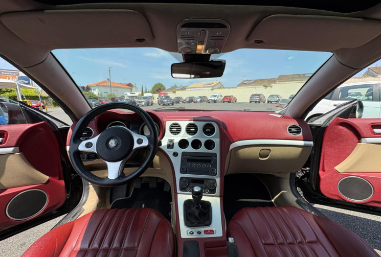 Alfa Romeo BRERA 2.4 JTDM 210 SKY VIEW / BON ETAT / 12 MOIS DE GARANTIE 
