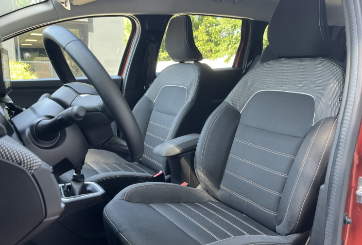 Dacia Jogger 1.0 Tce 110 Extrême + 7 Places / Attelage / Sièges Chauffants / Keyless / Angles Morts 