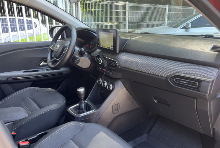 Dacia Jogger 1.0 Tce 110 Extrême + 7 Places / Attelage / Sièges Chauffants / Keyless / Angles Morts 