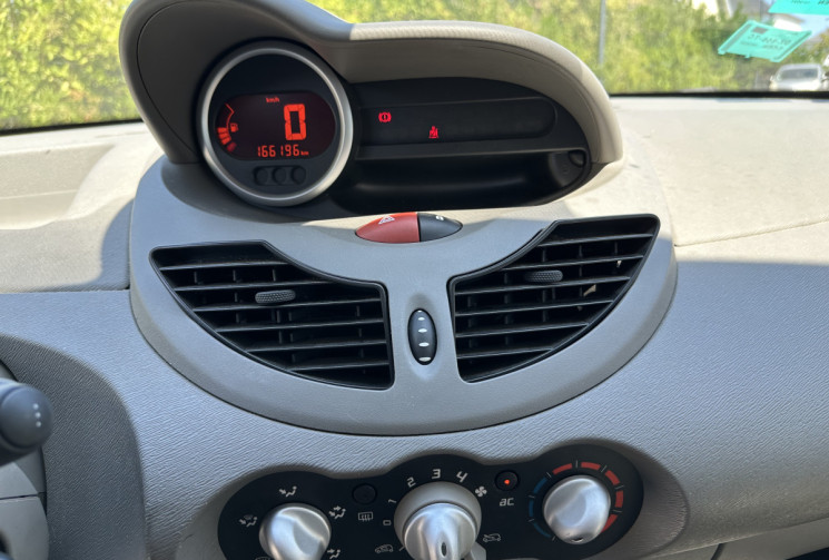 Renault Twingo 1.2 16v 75ch Helios / 1ère main
