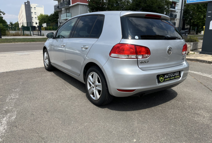 Volkswagen Golf VI 5 Portes 1.6 TDI FAP Blue Motion DSG7 105 cv