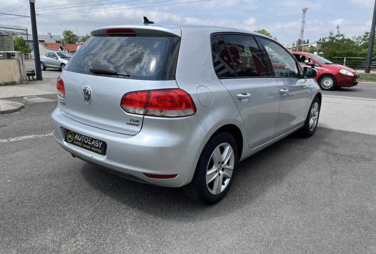 Volkswagen Golf VI 5 Portes 1.6 TDI FAP Blue Motion DSG7 105 cv