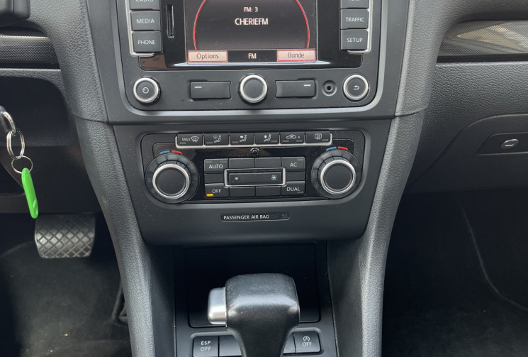 Volkswagen Golf VI 5 Portes 1.6 TDI FAP Blue Motion DSG7 105 cv