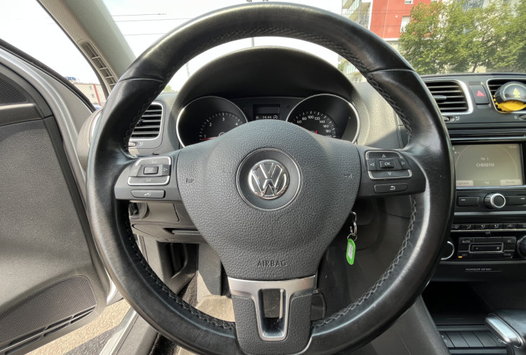 Volkswagen Golf VI 5 Portes 1.6 TDI FAP Blue Motion DSG7 105 cv