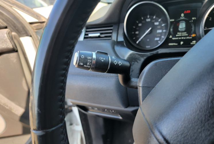 Land-Rover Range Rover Evoque Phase 2 (5p) 2.0 TD4 16V 4WD BVA9 150 cv Boîte auto SE