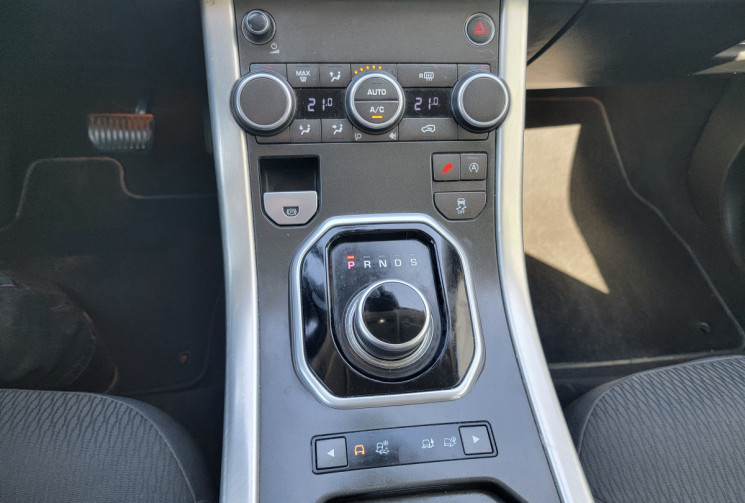 Land-Rover Range Rover Evoque Phase 2 (5p) 2.0 TD4 16V 4WD BVA9 150 cv Boîte auto SE