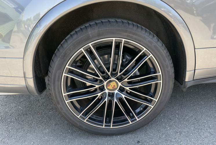 Porsche Cayenne II Phase 2 958 3.0 D V6 TDI 262 ch Pack GTS