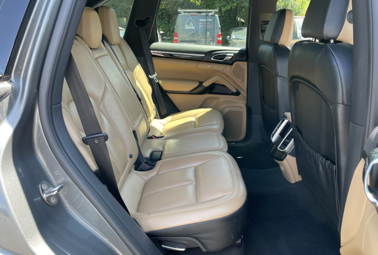 Porsche Cayenne II Phase 2 958 3.0 D V6 TDI 262 ch Pack GTS