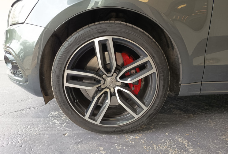 Audi SQ5 QUATTRO V6  3.0L 340CV ENTRETIEN REGULIER GARANTIE 6 MOIS