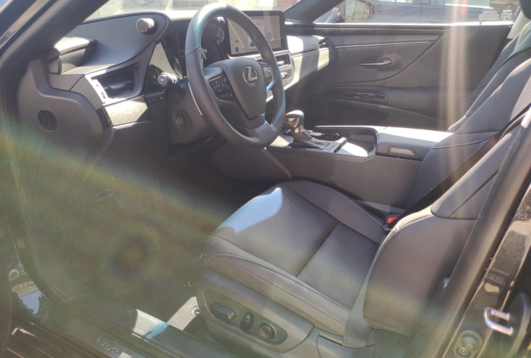 Lexus ES 300 H Business LEXUS FRANCE / 1ere main / Garantie 3 ANS LEXUS