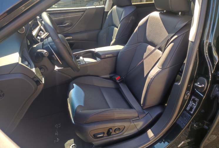 Lexus ES 300 H Business LEXUS FRANCE / 1ere main / Garantie 3 ANS LEXUS
