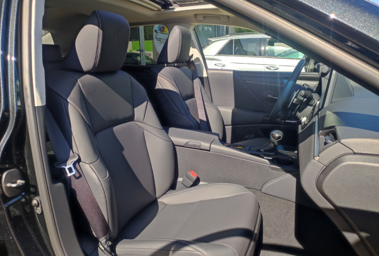 Lexus ES 300 H Business LEXUS FRANCE / 1ere main / Garantie 3 ANS LEXUS
