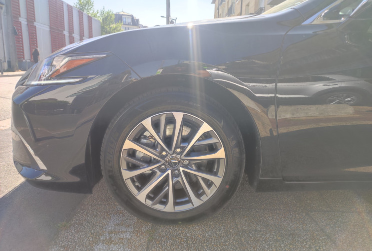 Lexus ES 300 H Business LEXUS FRANCE / 1ere main / Garantie 3 ANS LEXUS