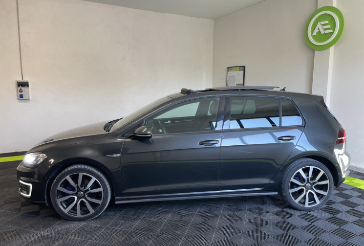 Volkswagen Golf  1.4 TSI 204ch GTE DSG6 5p + TOIT OUVRANT + SIEGES CHAUFFANTS 