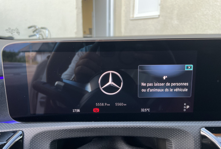 Mercedes Classe A  200 d 2.0 d 16V 8G-DCT 150 cv Boîte auto AMG LINE 