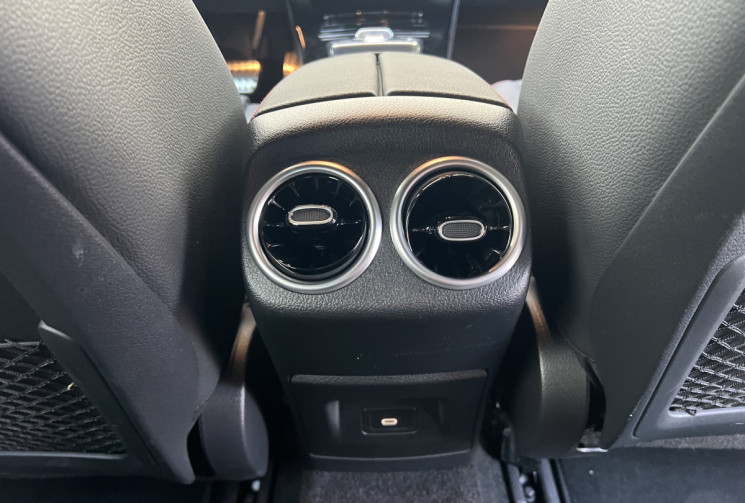 Mercedes Classe A  200 d 2.0 d 16V 8G-DCT 150 cv Boîte auto AMG LINE 