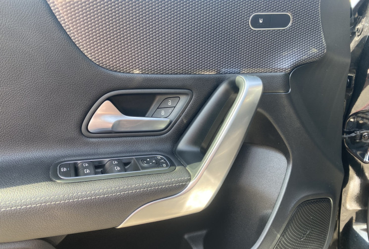 Mercedes Classe A 200 Progressive Line / CARPLAY / Sièges chauffants