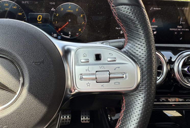 Mercedes Classe A 180 AMG Line Hatchback / Sieges chauffants 