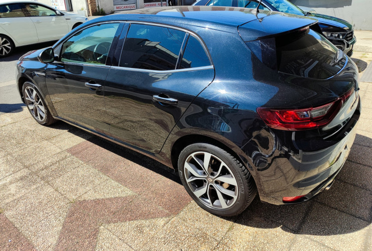 Renault Megane IV 110 cv / 1.5 Dci EDC6 INTENS 