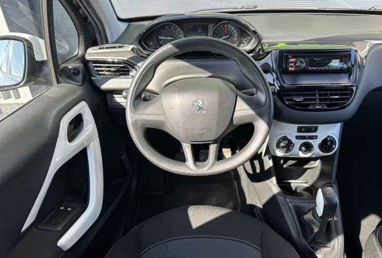 Peugeot 208 LIKE 1.0 VTI 68CV / DISTRIBUTION OK / CLIM