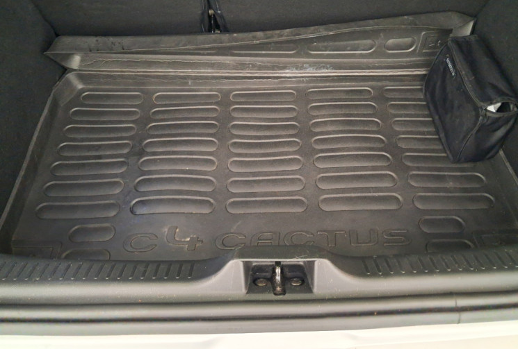 Renault Clio  IV 1.6 Turbo 200 EDC6 RS CHASSIS CUP - RS MONITOR 2.0 - PACK PARKING - TBE - GTIE - 