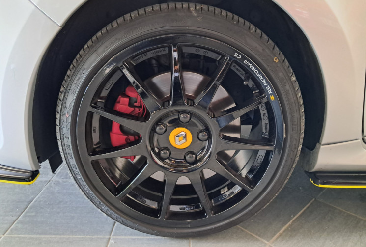 Renault Clio  IV 1.6 Turbo 200 EDC6 RS CHASSIS CUP - RS MONITOR 2.0 - PACK PARKING - TBE - GTIE - 