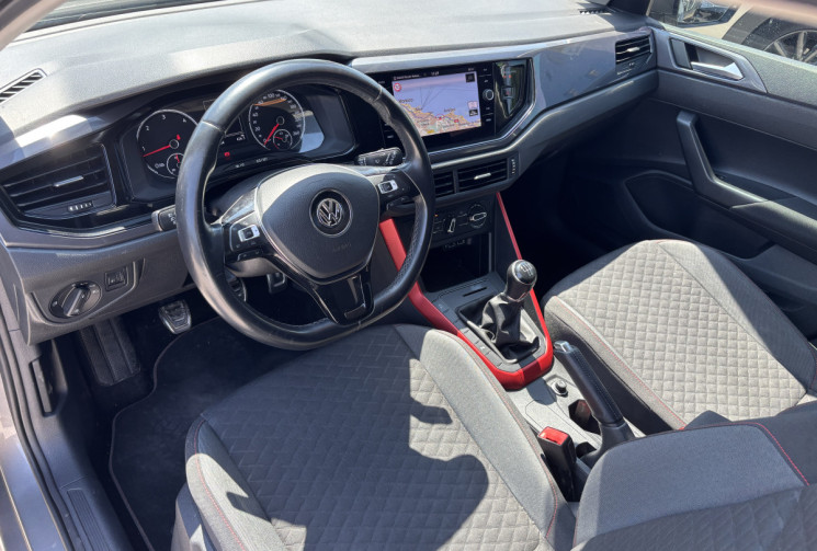 Volkswagen Polo VI 1.6 TDI 95 Ch CONNECT * CARPLAY