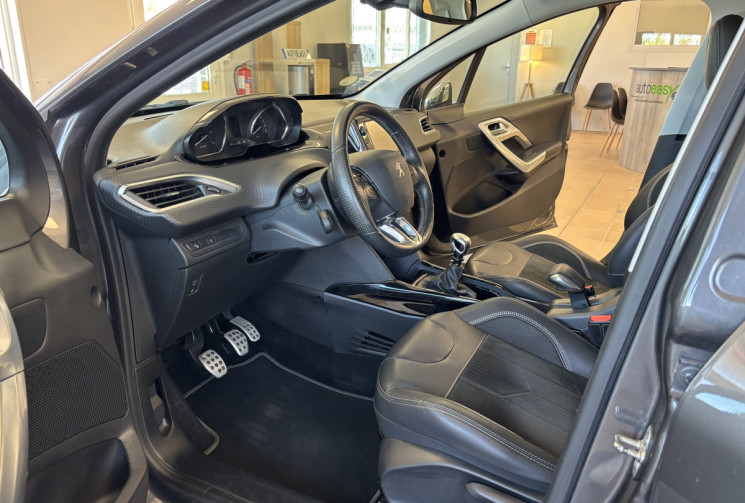 Peugeot 2008 1.6 BLUEHDI 120 CROSSWAY / GRIP CONTROL
