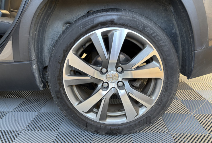 Peugeot 2008 1.6 BLUEHDI 120 CROSSWAY / GRIP CONTROL