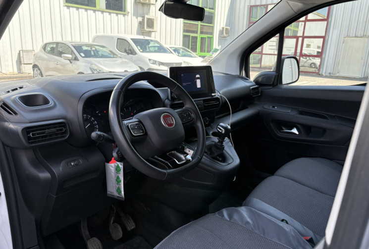FIAT DOBLO Fg M 100 cv BlueHDi 14392€ HT S&S Pro Lounge Connect * Cabine Moduwork * Caméra * Carplay