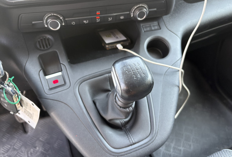 FIAT DOBLO Fg M 100 cv BlueHDi 14392€ HT S&S Pro Lounge Connect * Cabine Moduwork * Caméra * Carplay