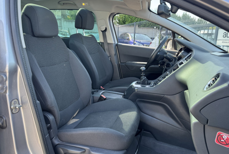 Peugeot 5008 1.6 HDI / 115 CH / STYLE / 7 PLACES 