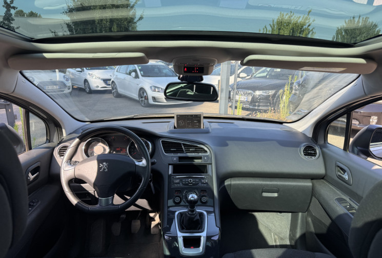 Peugeot 5008 1.6 HDI / 115 CH / STYLE / 7 PLACES 