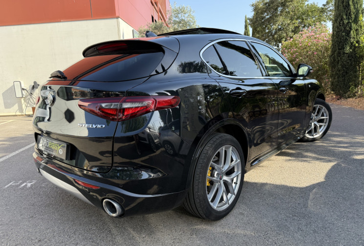 Alfa Romeo Stelvio 2.2 JTD 16V 160 cv TI SPORT / Toit Ouvrant / Harman Kardon / Suréquipée 