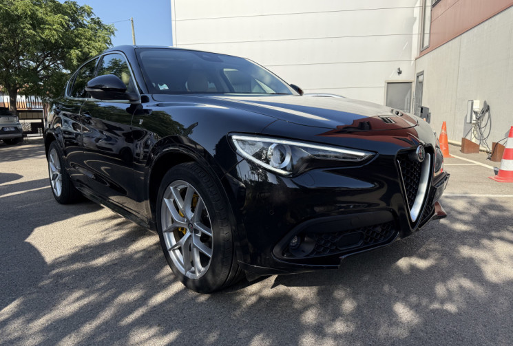 Alfa Romeo Stelvio 2.2 JTD 16V 160 cv TI SPORT / Toit Ouvrant / Harman Kardon / Suréquipée 