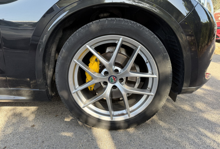 Alfa Romeo Stelvio 2.2 JTD 16V 160 cv TI SPORT / Toit Ouvrant / Harman Kardon / Suréquipée 